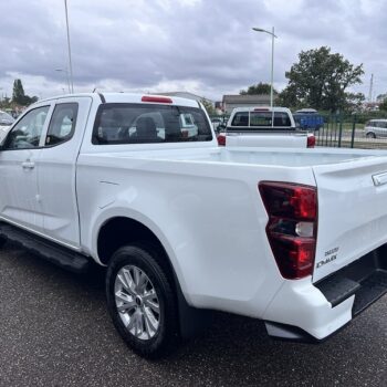 ******** Nouveauté 2024 ******** New ISUZU D-Max N60 “BB+” Bvm 164cv Space cab ” Bientôt plus vendu en boite manuelle”