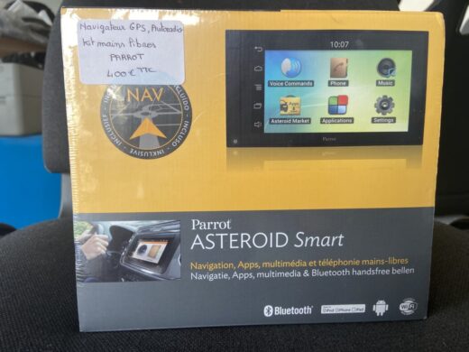 A vendre navigateur GPS, autoradio, Kit mains libres proche Bordeaux