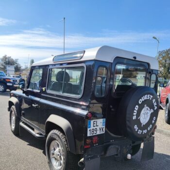 Superbe Land Rover DEFENDER 90 SW / SE TD4 ** 4 places sans TVS pour les sociétés **