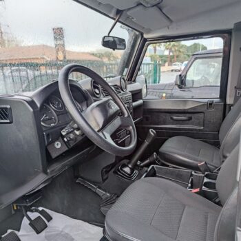 Superbe Land Rover DEFENDER 90 SW / SE TD4 ** 4 places sans TVS pour les sociétés **