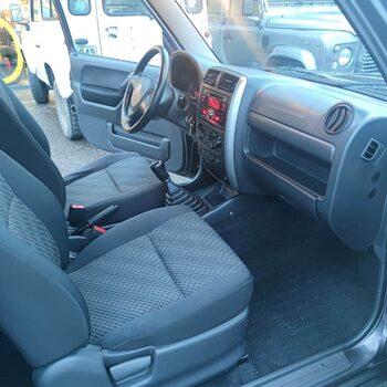 Suzuki  JIMNY 1.3 VVT JLX