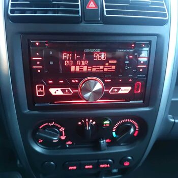 Suzuki  JIMNY 1.3 VVT JLX