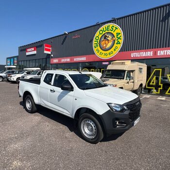 🚨🚨ISUZU D-Max 2.2L &#8221;B-STRONG&#8221; Space cab🚨🚨 A partir de 31 990.00 € ht sans écotaxe