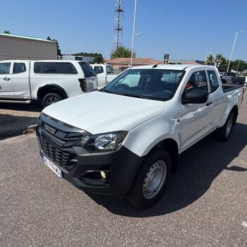 🚨🚨ISUZU D-Max 2.2L ”B-STRONG” Space cab🚨🚨 A partir de 31 990.00 € ht sans écotaxe
