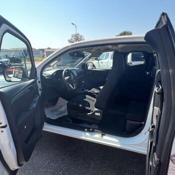 🚨🚨ISUZU D-Max 2.2L ”B-STRONG” Space cab🚨🚨 A partir de 31 990.00 € ht sans écotaxe