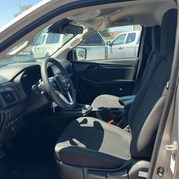 🚨🚨Nouveau ISUZU D-Max 2.2L &#8221;B-STRONG&#8221; SINGLE Cab🚨🚨 30 937.00 ht sans écotaxe