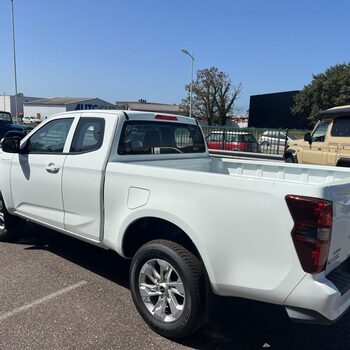 🚨🚨Nouveau ISUZU D-Max 2.2L ”ÉVOLUTION” Bvm🚨🚨 33 700.00 ht sans écotaxe