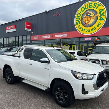Toyota Hilux 2.8L X-TRA CAB 4WD TVA RÉCUPÉRABLE