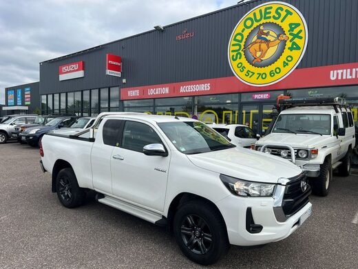 Toyota Hilux 2.8L X-TRA CAB 4WD TVA RÉCUPÉRABLE