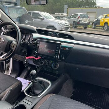 Toyota Hilux 2.8L X-TRA CAB 4WD TVA RÉCUPÉRABLE